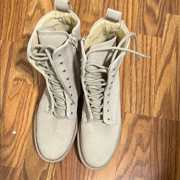 NEW Paul Green Joan Beige Lace-Up Bootie NUBUCK size 3.5 or 6 US